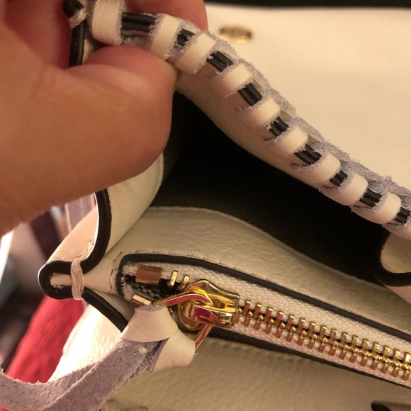 Vince Camuto leather tote bag - Picture 6 of 8